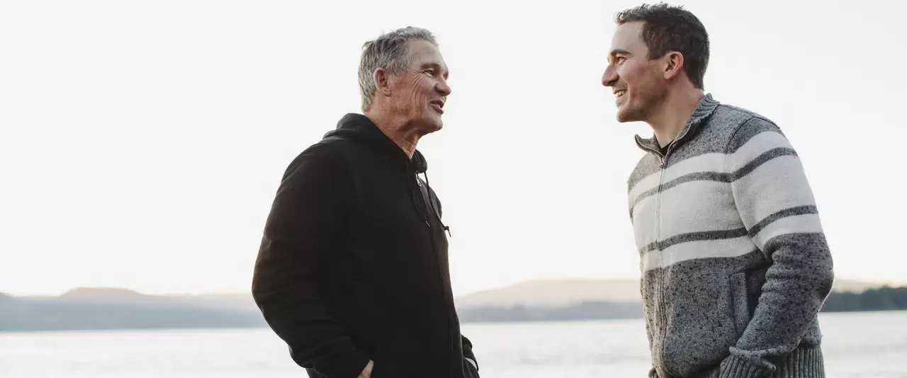 erwartungsmanagement Vater und Sohn am Strand