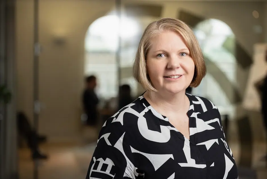 Lena Litzkow, Verm&ouml;genscontrollerin