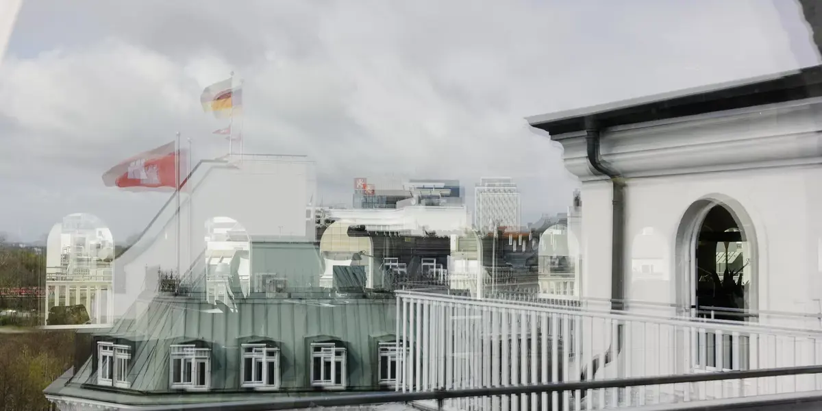 Blick &uuml;ber die umliegenden D&auml;cher